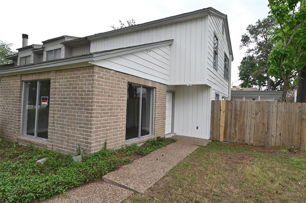 Foto principal - 12459 W Village Dr