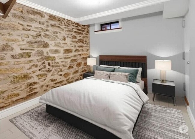 Building Photo - 250 Mott St