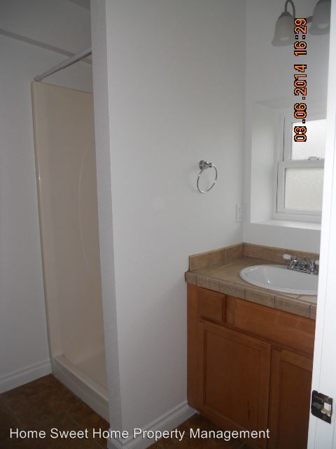 Building Photo - 511 S Central