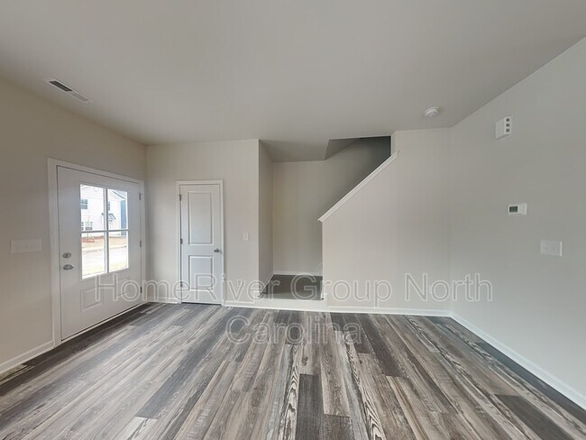Foto del edificio - 104 Dogwood Ln