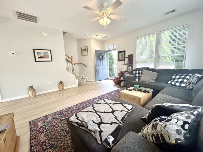 Building Photo - **UPDATED END-UNIT LENOX VILLAGE TOWNHOME ...