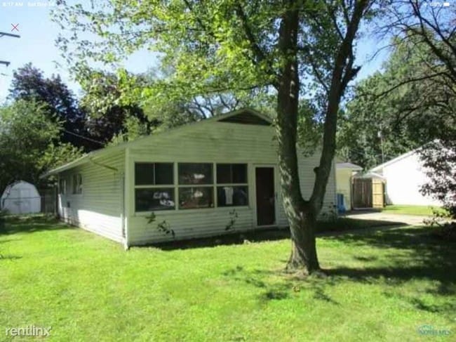 Building Photo - 4 br, 1 bath House - 3101 Elmview Dr