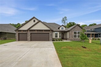 Building Photo - 1229 Bunker Dr