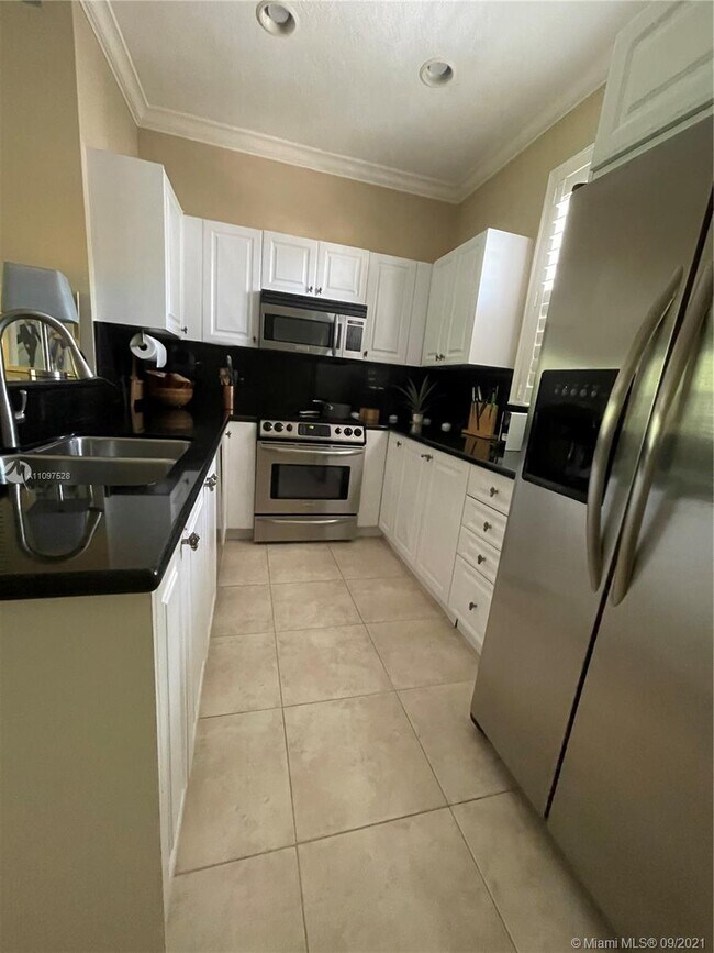 Building Photo - 707 SW 4 Avenue  707 Fort Lauderdale Fl 33315