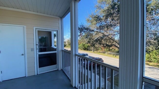 Building Photo - 2 Bed 2 Bath 2nd Floor Condo (Palms of Cortez)