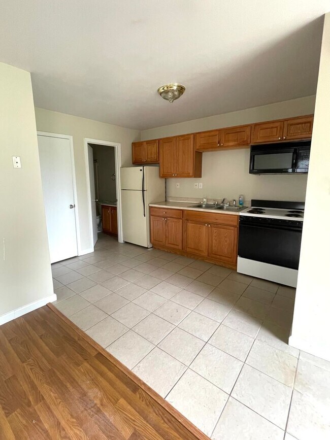 Foto del edificio - 1 Bed 1 Bath Apartment FOR RENT in Moscow Mills, MO