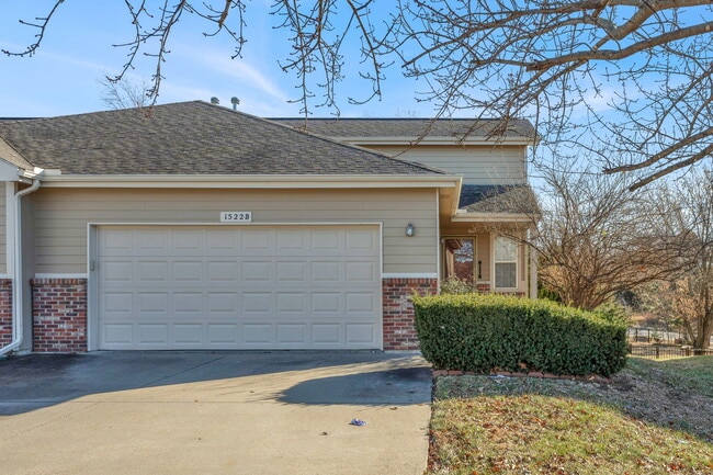 Building Photo - 1522 Legend Trail Dr