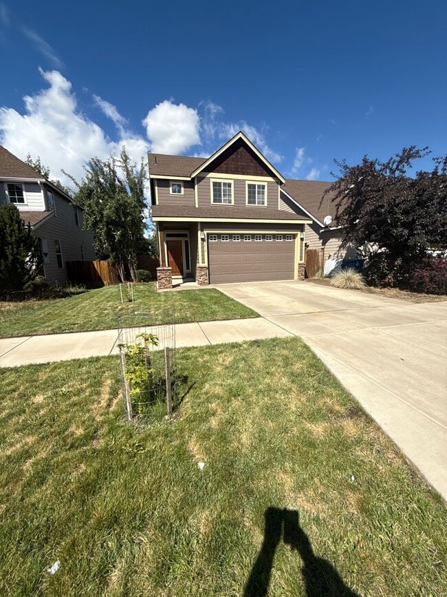 Foto del edificio - DOG CONSIDERED!! 3 Bdrm House, Gas Heat/Fi...