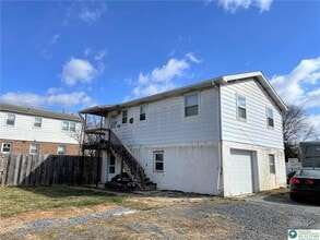 Building Photo - 606 E 20th St