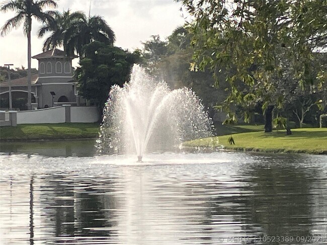 Building Photo - 2710 Nassau Bend