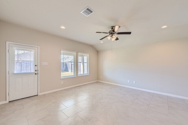 Building Photo - 7526 Brookdale Blf Ln