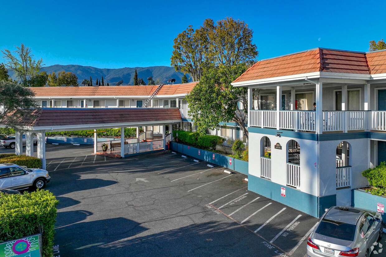 Foto principal - Del Coronado Apartments