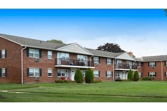 Building Photo - 81 Bowling Ln