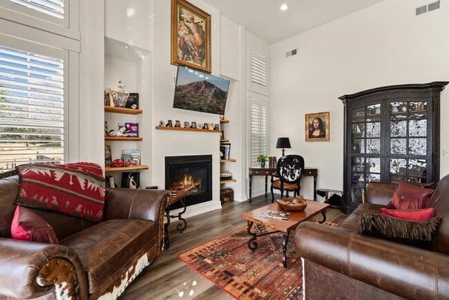 Building Photo - Stunning Kalispell Home