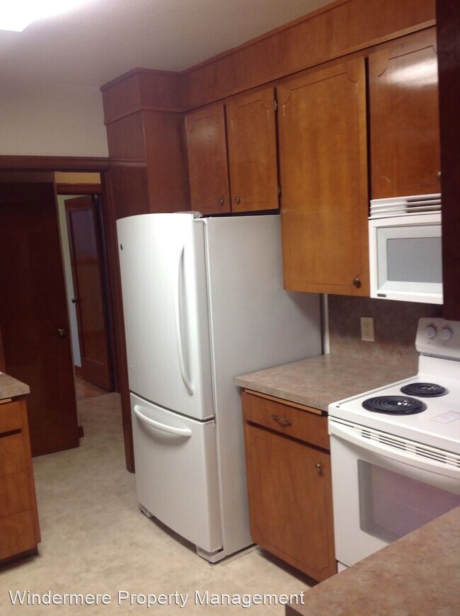 Foto del edificio - 2 br, 3 bath House - 615 SE 8th