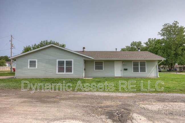 Building Photo - 2008 John F Kennedy St