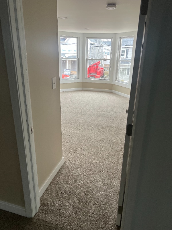 Building Photo - 205 E 2nd St