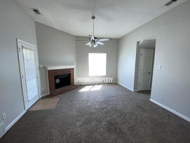 Building Photo - 5970 Prairie Cove