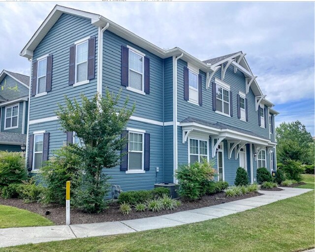 Foto principal - 2650 Leytonstone Dr