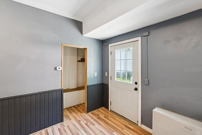 Building Photo - 56 Chapel St