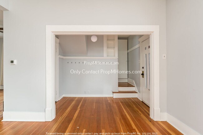Foto del edificio - Character & Convenience: Your Montavilla D...