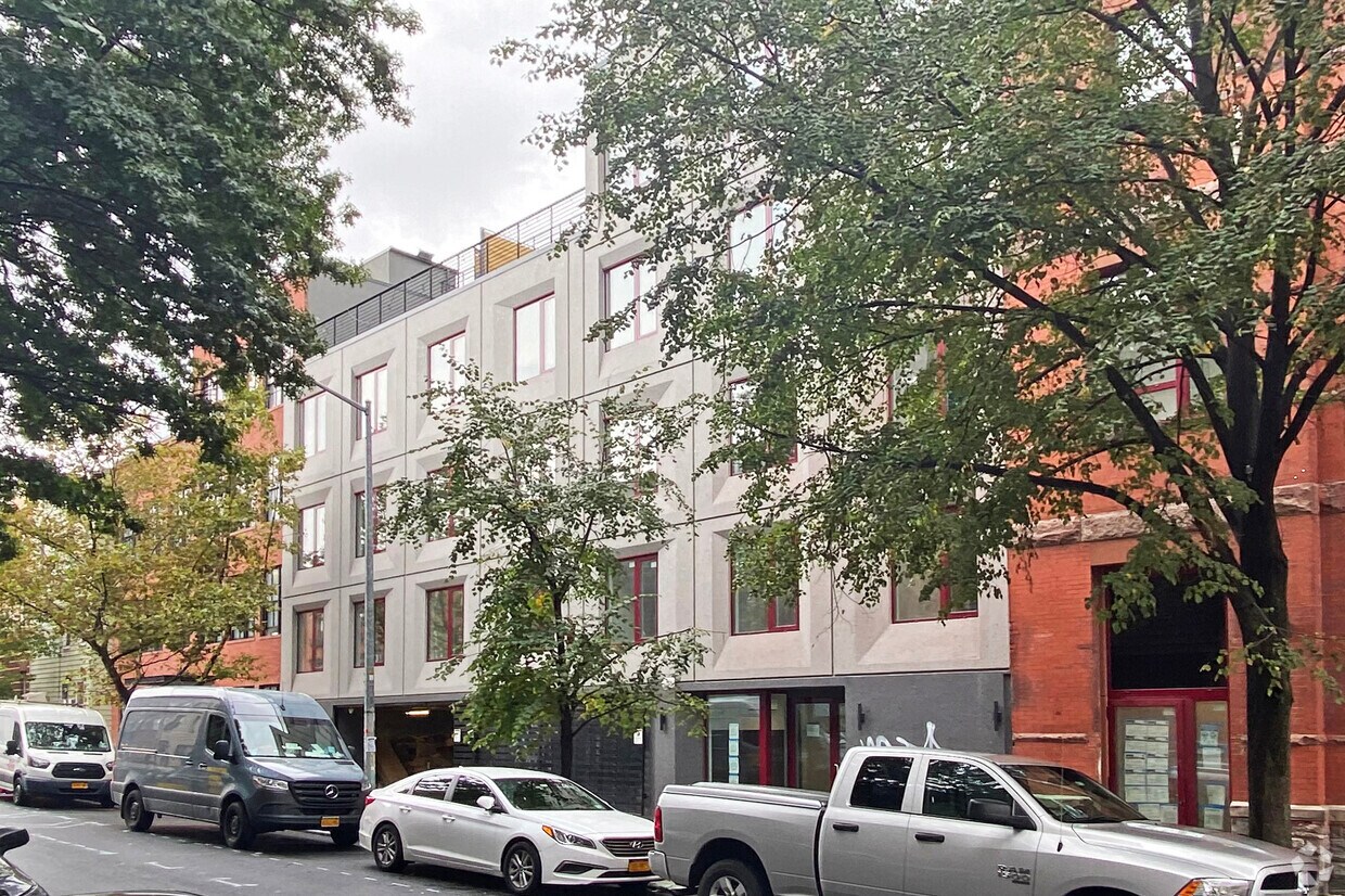 Foto del edificio - 249 N 5th St