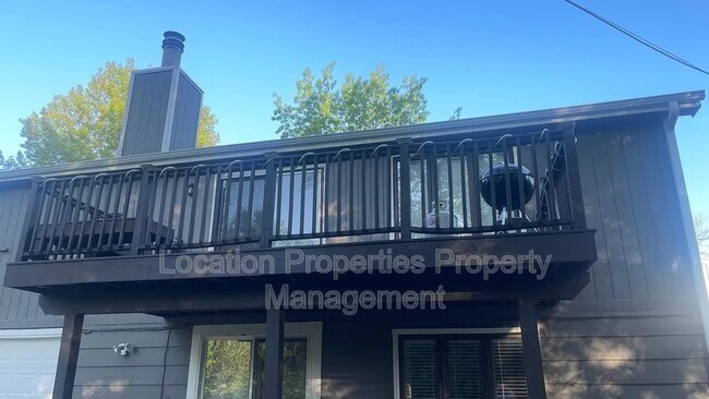 Foto del edificio - 2824 University Dr