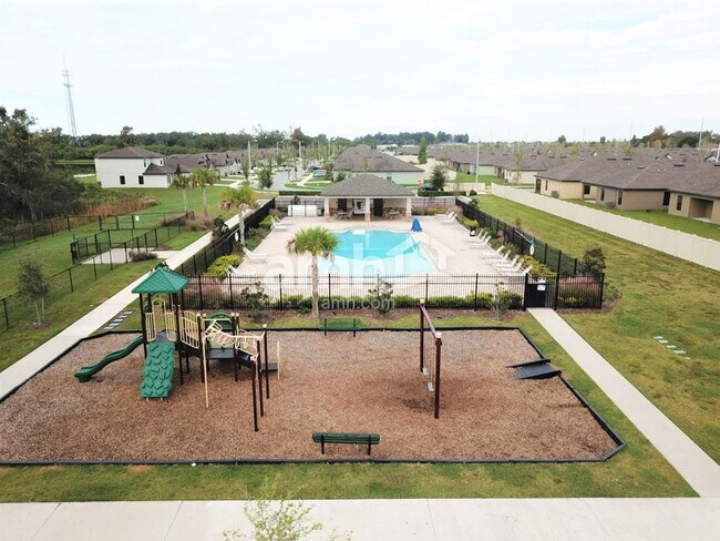 Foto del edificio - 833 Chatham Walk Dr