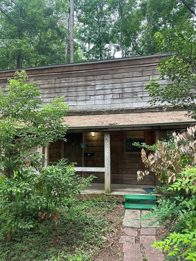 Building Photo - 312 Wood Grove Ct