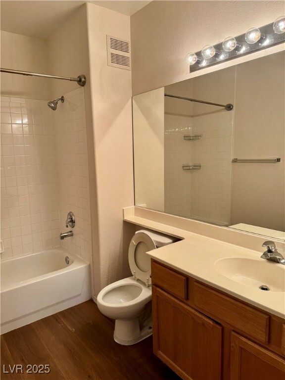 Building Photo - 9901 Trailwood Dr