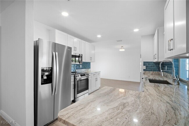 Foto del edificio - 911 SE 19th St