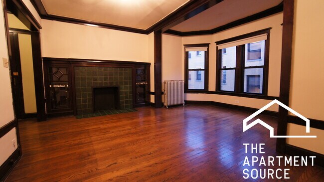 Foto del edificio - 2434 N Sawyer Ave