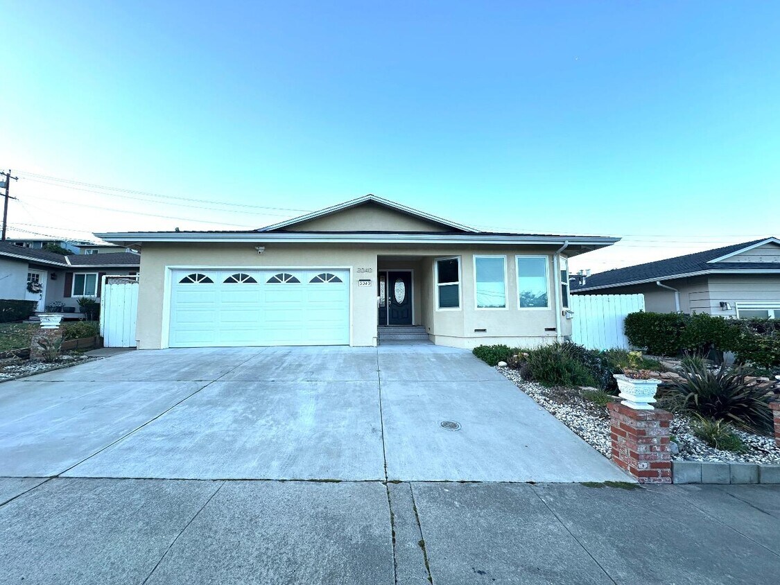 Foto principal - 3040 Muirfield Cir