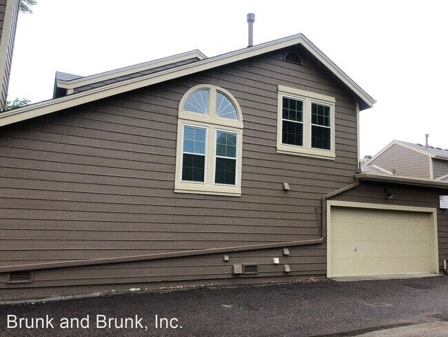 Building Photo - 2 br, 2 bath House - Foxdale Circle 6526