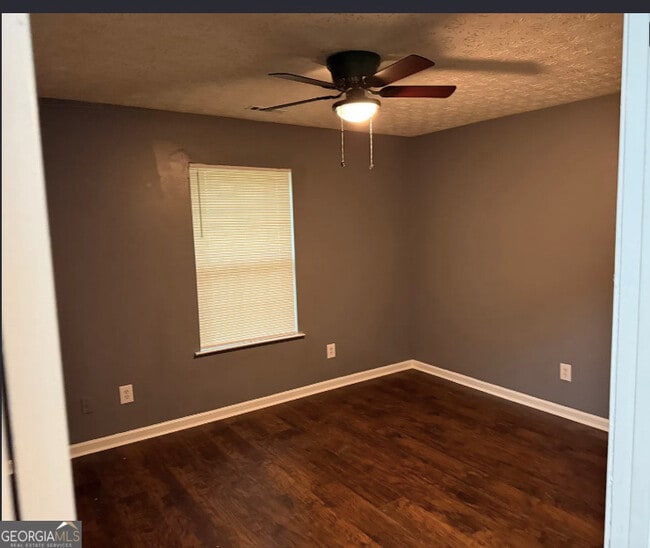 Building Photo - 6128 Green Acres Dr SW