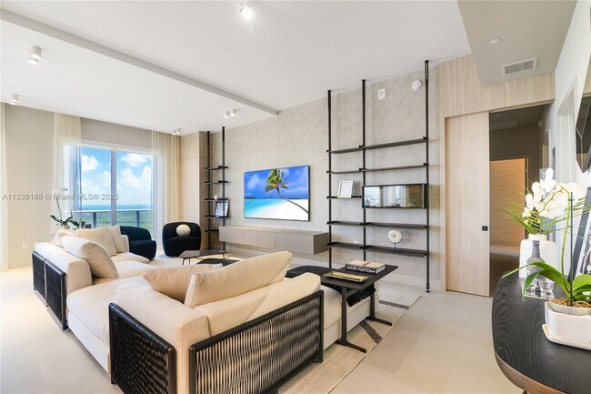 Foto del edificio - 16385 Biscayne Blvd