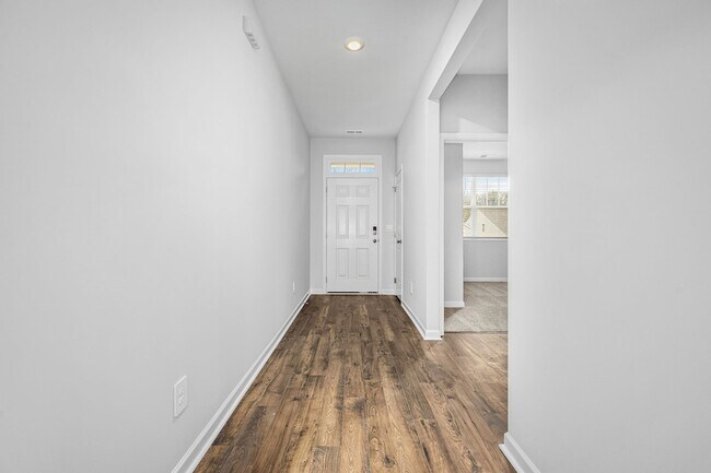 Building Photo - 1512 Mountain View Dr