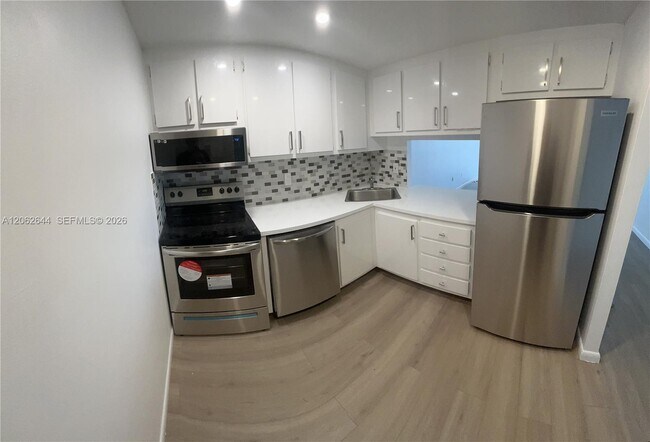 Foto del edificio - 1470 NE 123rd St