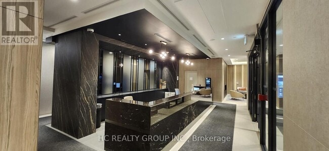 Building Photo - 1606 Charles St