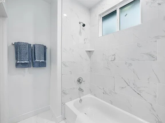 Foto del edificio - 741 Claire Ave