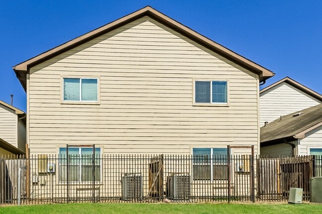 Building Photo - 12128 Pia Drive