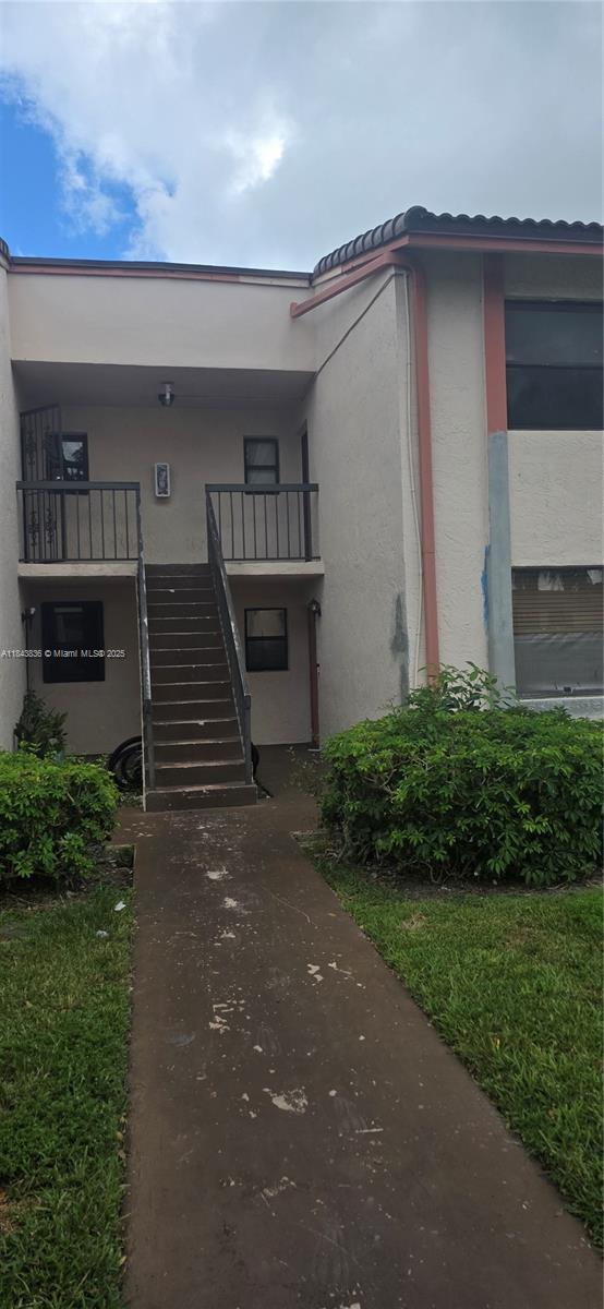 Building Photo - 900 NE 209th Terrace