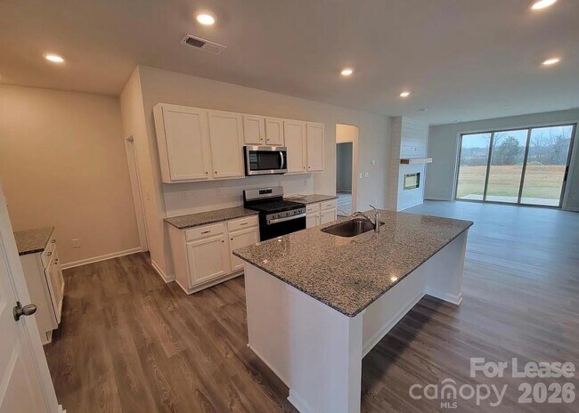 Building Photo - 1007 Maylen Trce