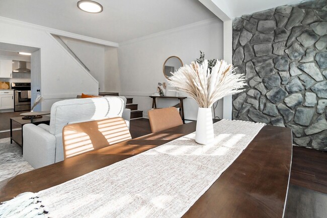 Foto del edificio - 127 Clearfield St