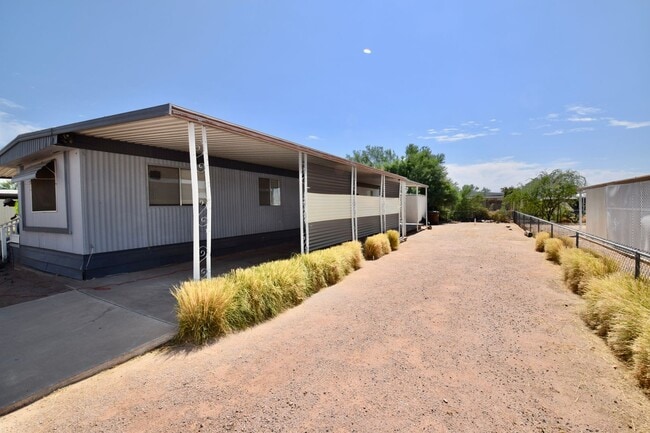 Building Photo - Great Mesa home