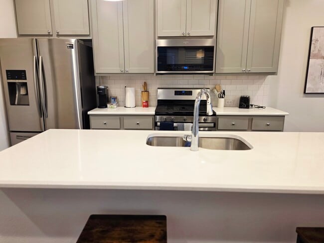 Foto del edificio - 441 Natalen Ave