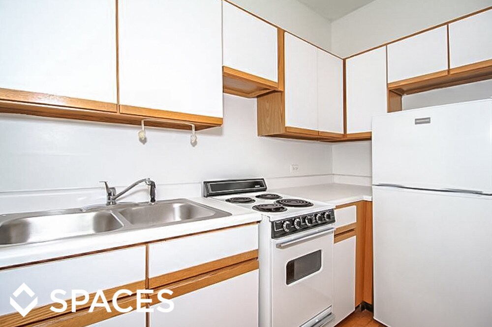 635 W Barry Ave, Chicago, IL 60657 Apartments 635 W Barry Ave Chicago