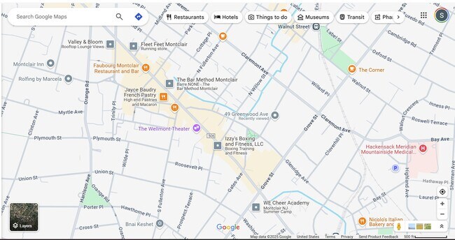 Central Location - 49 Greenwood Ave