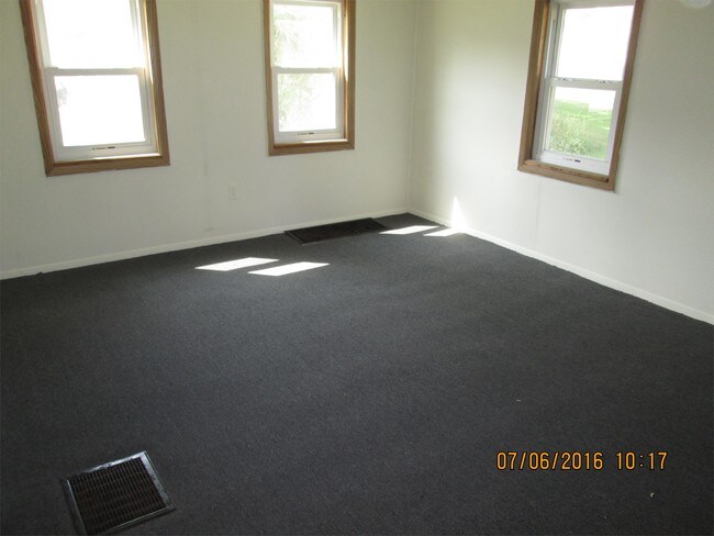 Building Photo - 209 Park Dr