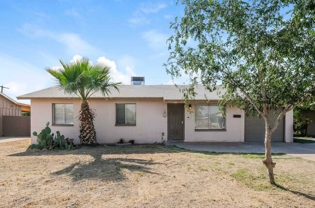 Building Photo - 3153 N 64th Dr